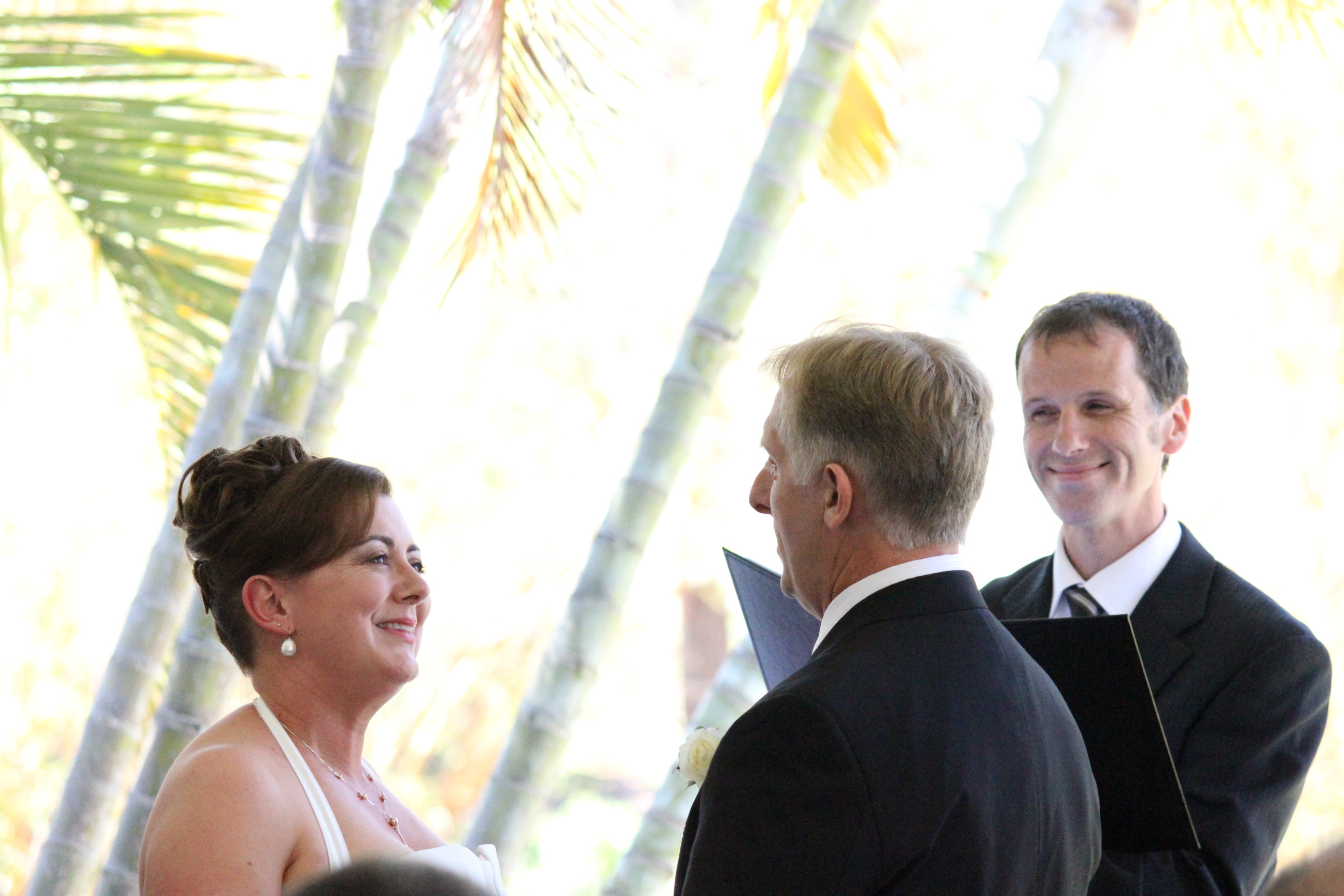 Botanical Mt Coot-tha wedding with Brisbane Celebrant Jamie Eastgate